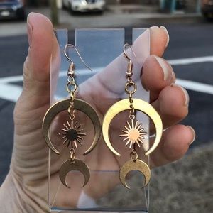 Handmade earrings in gold